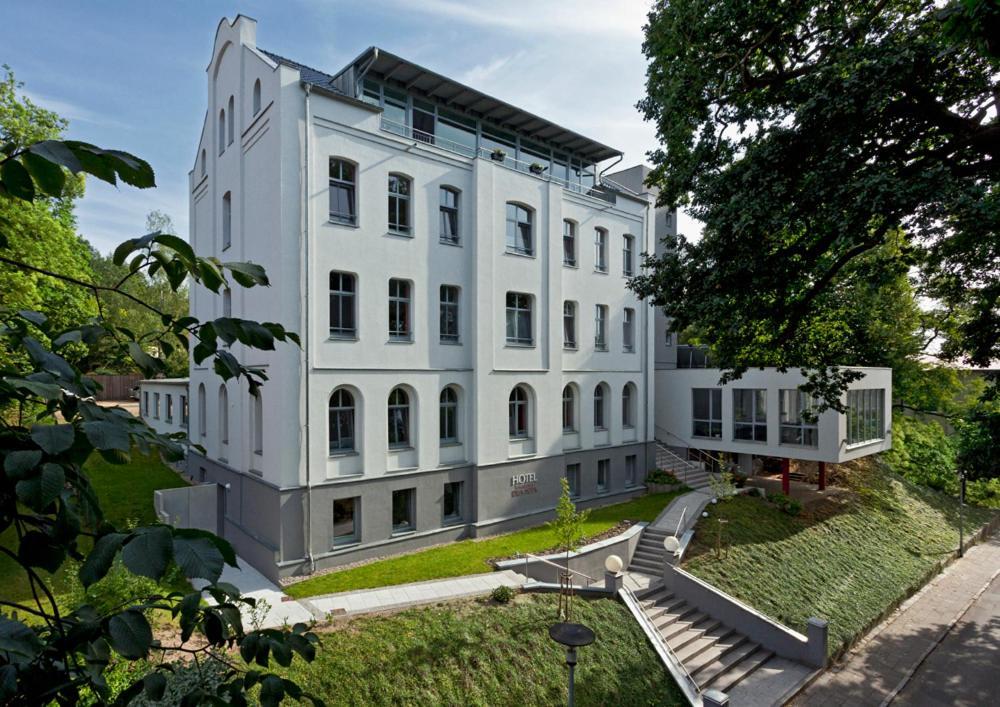 Hotel Zwischen Den Seen Waren  Exterior photo