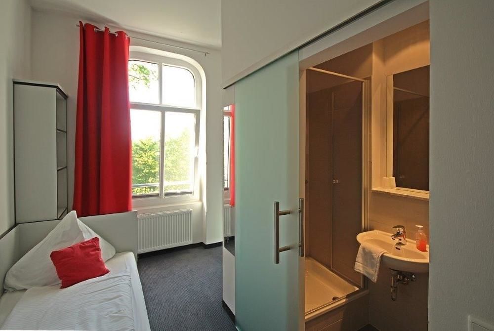 Hotel Zwischen Den Seen Waren  Exterior photo