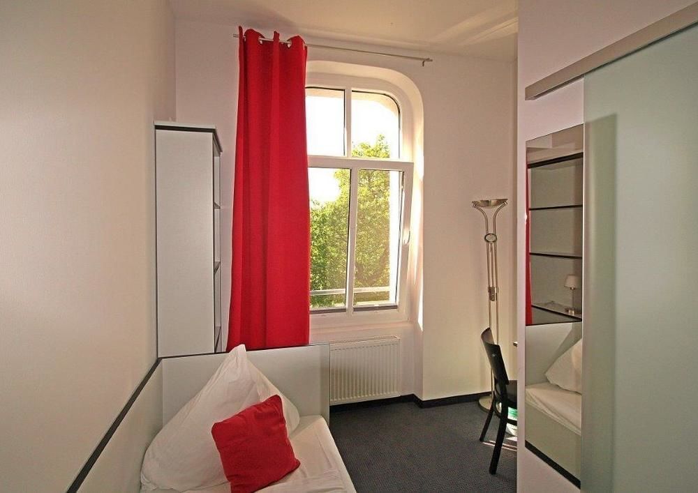 Hotel Zwischen Den Seen Waren  Exterior photo