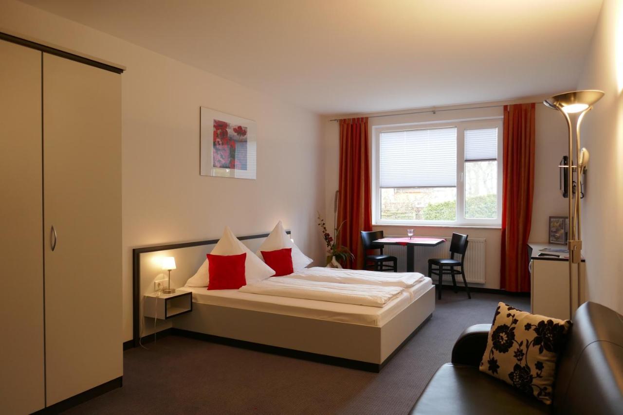 Hotel Zwischen Den Seen Waren  Exterior photo